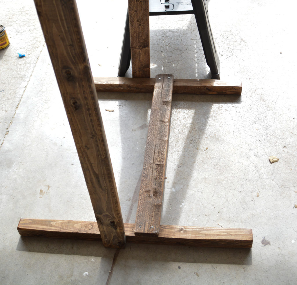 Building instructions for a DIY rustic garden cart | A girly Girl's Guide to DIY | Project 3