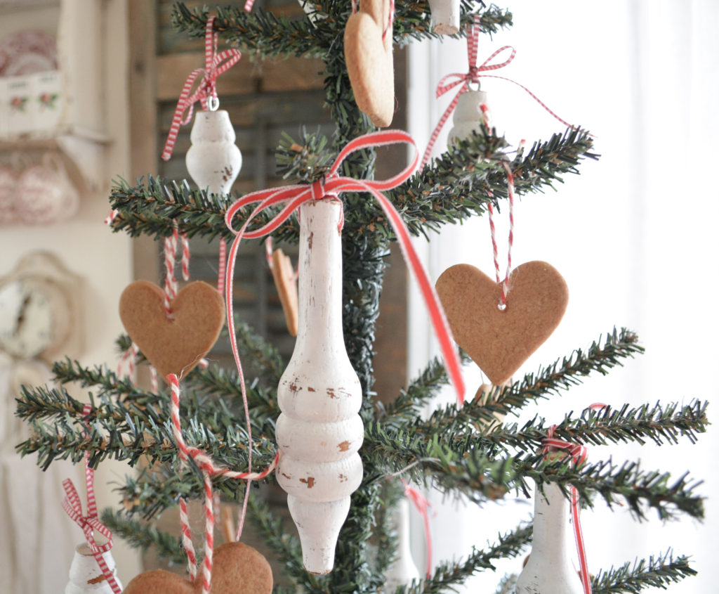 Chalk painted spindle ornaments