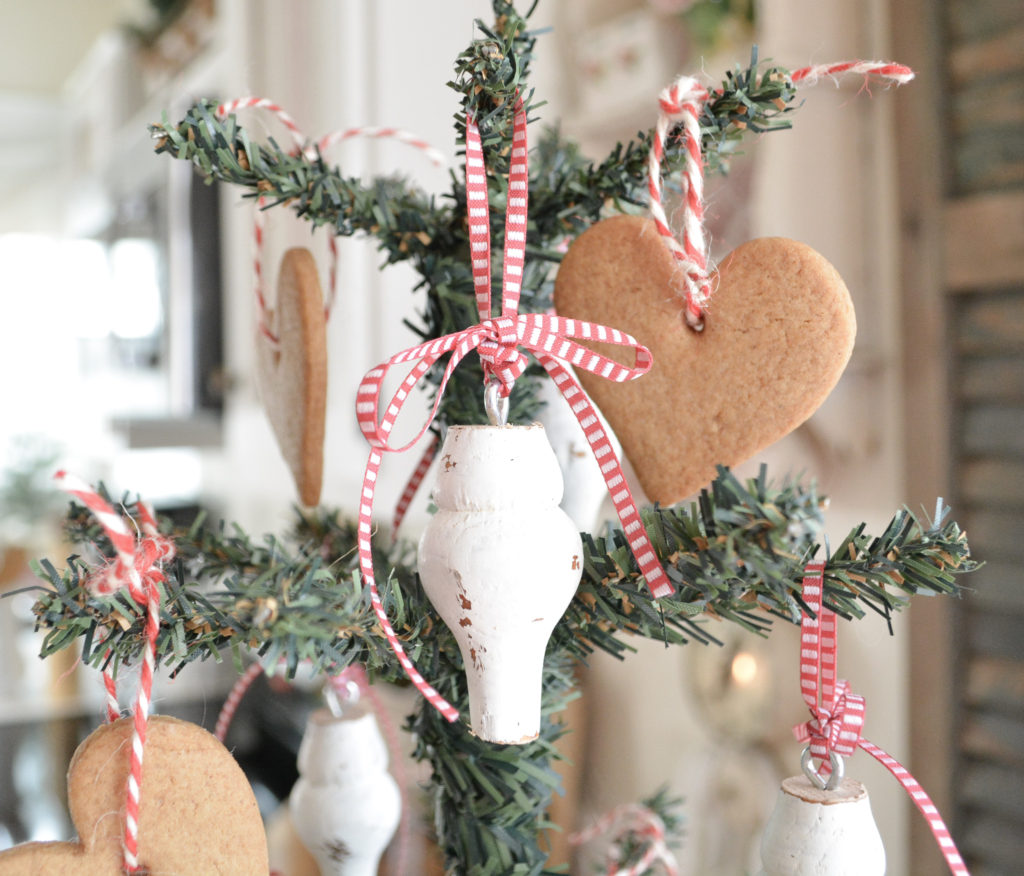 Chalk painted spindle ornaments