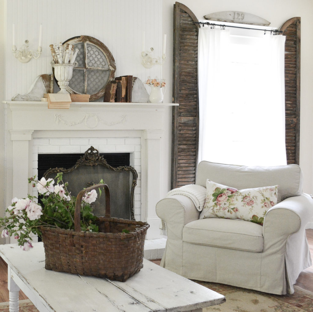 How to create an antique finish on a newly constructed fireplace mantel