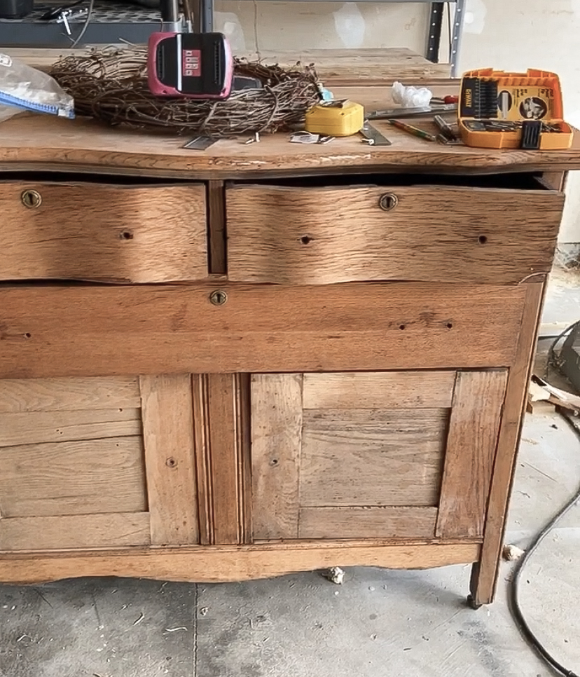An old buffet to makeover