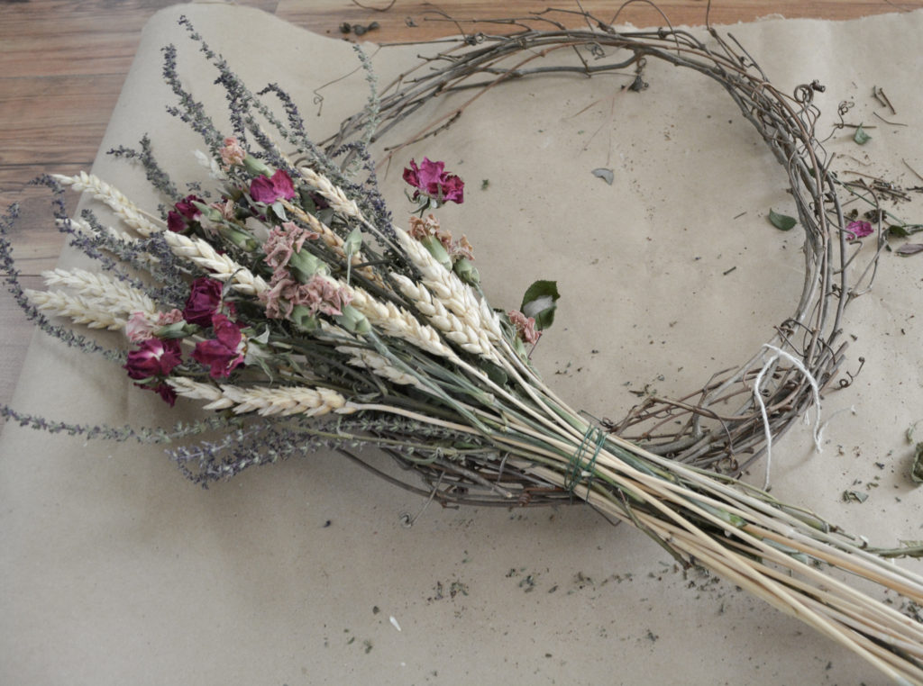 making a dried floral wreath