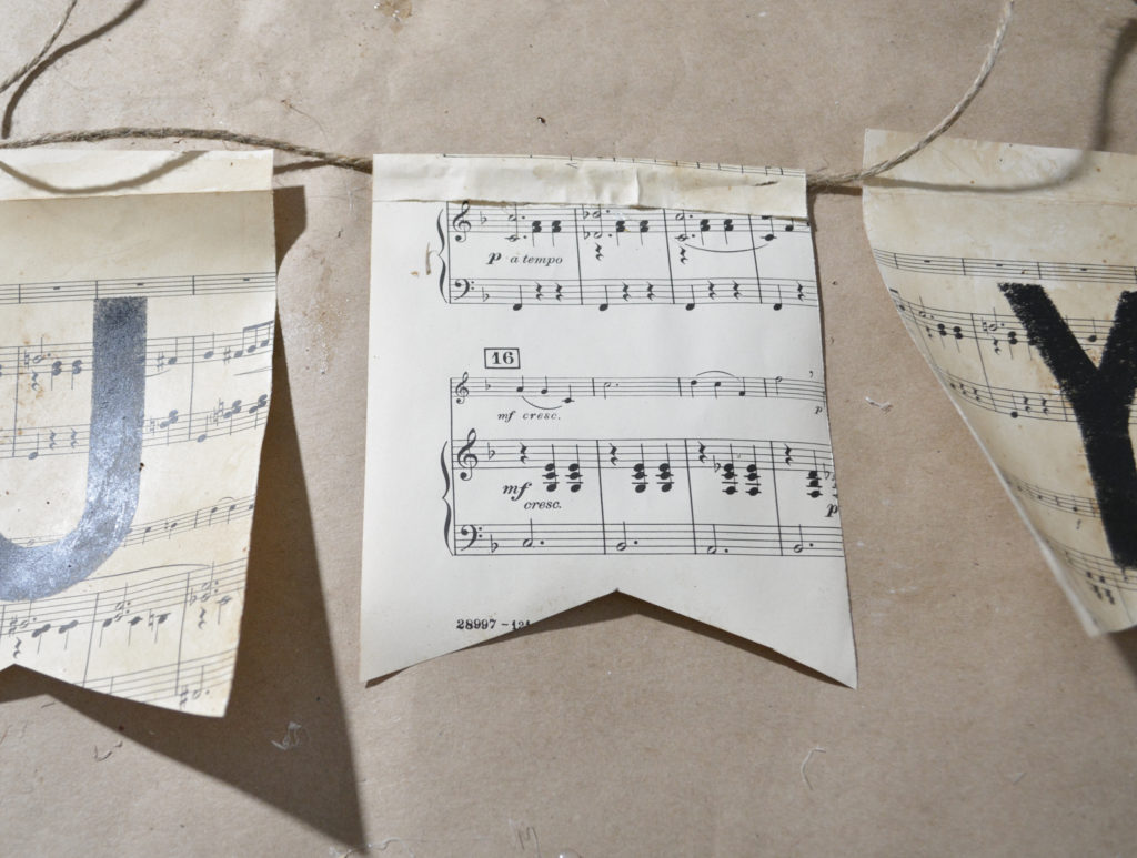 how to make a sheet music banner
