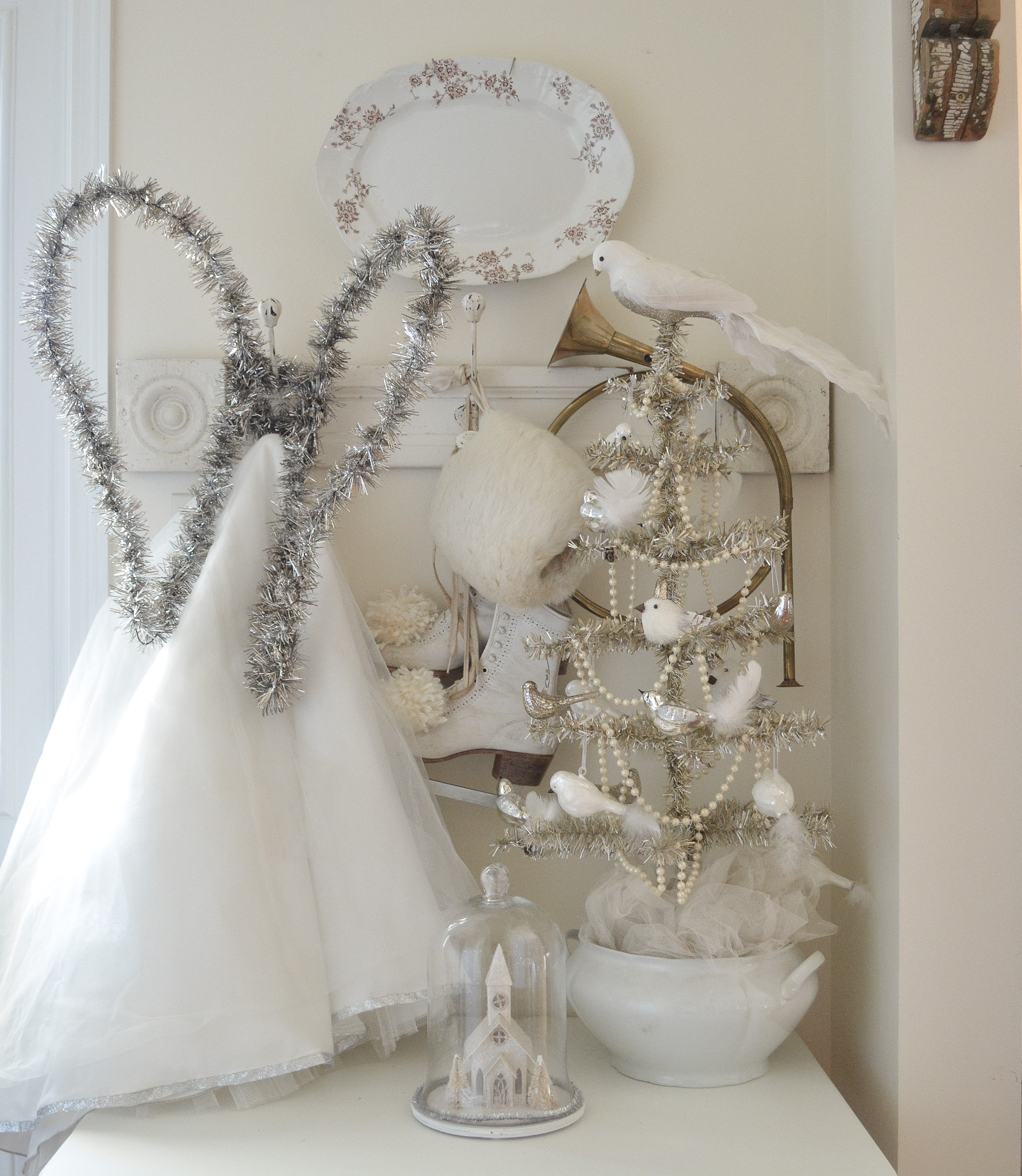 How To Decorate Cottage Style For Christmas - Janet Clark at Home